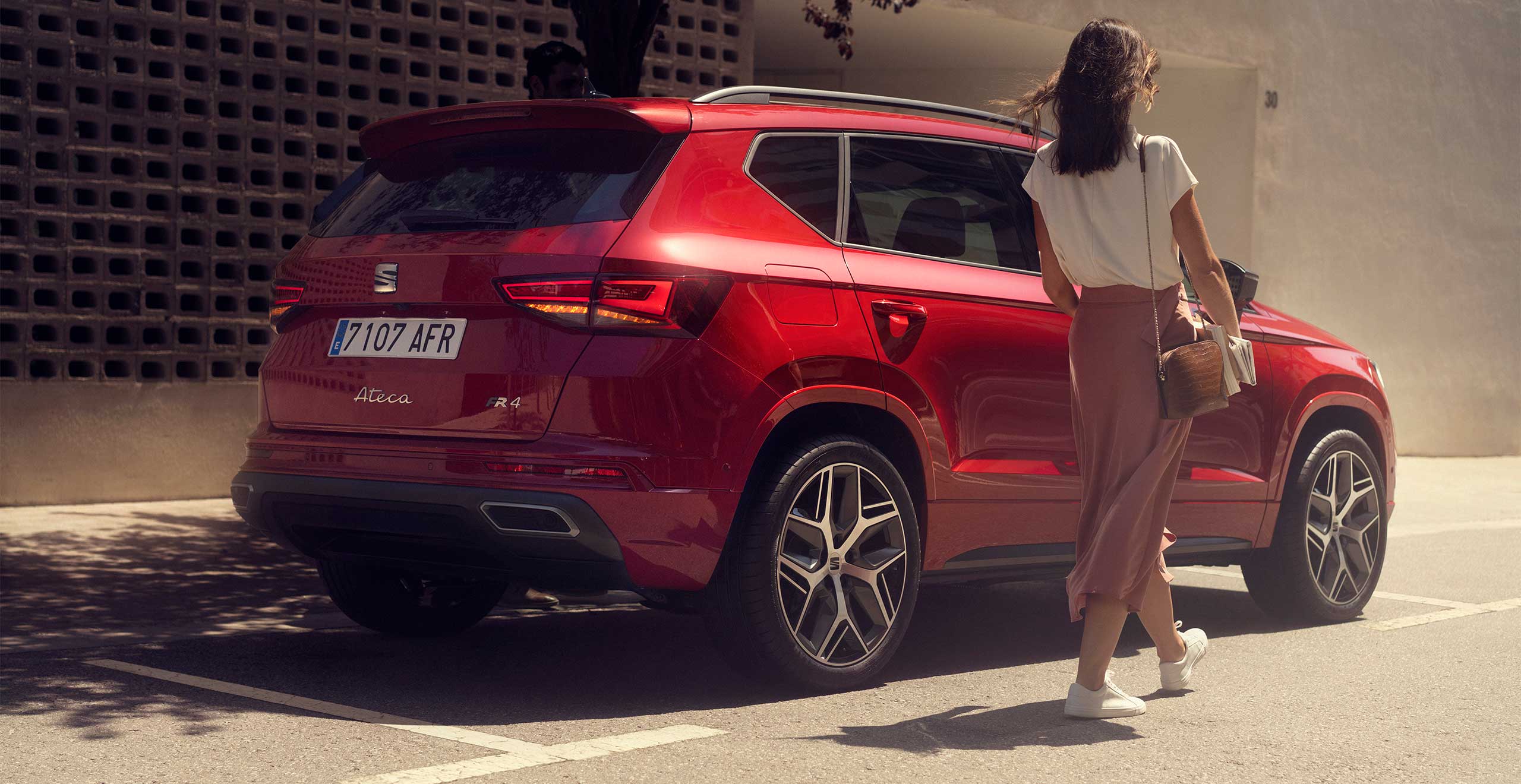 SEAT Ateca suv takaa